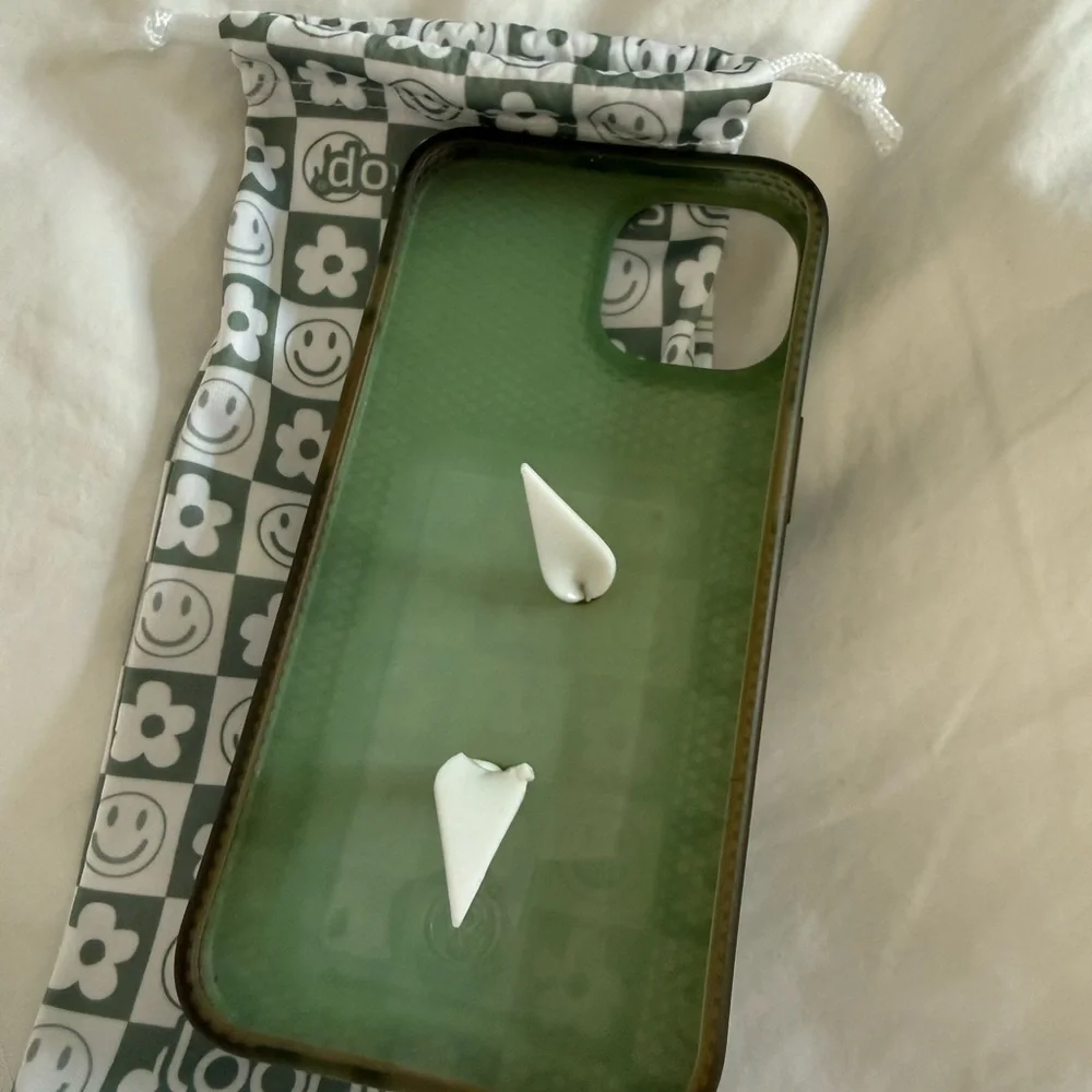 Loopy Case Green and White Smiley Flower Phone Case with Loopy Grip